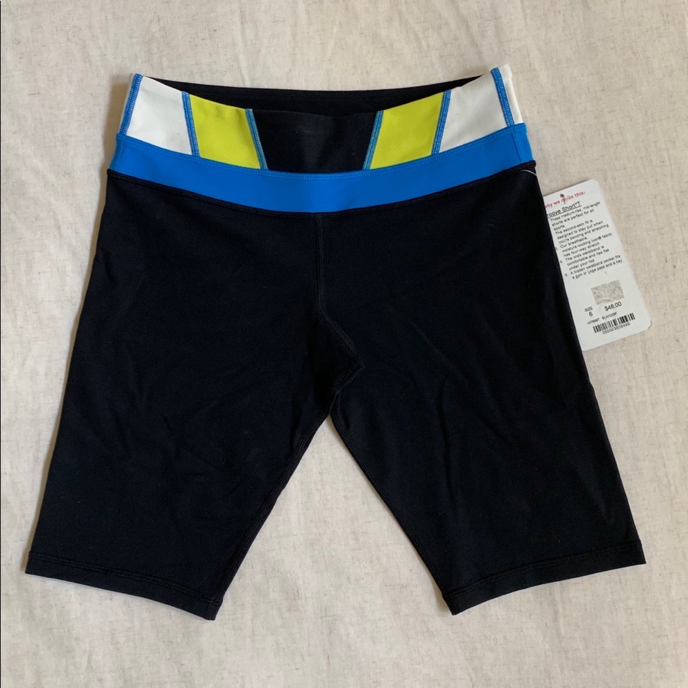 NWT Lululemon Reversible GROOVE SHORTS Size 6 TALL